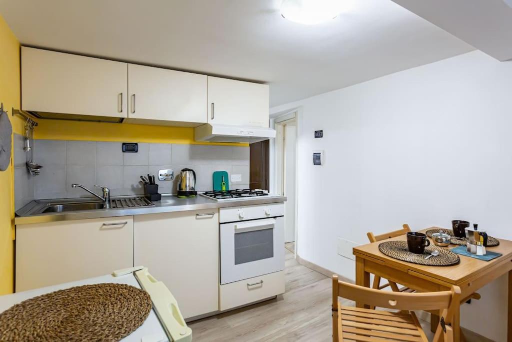 Apartment Adorno 2 - Affitti Brevi Italia Genoa Bagian luar foto
