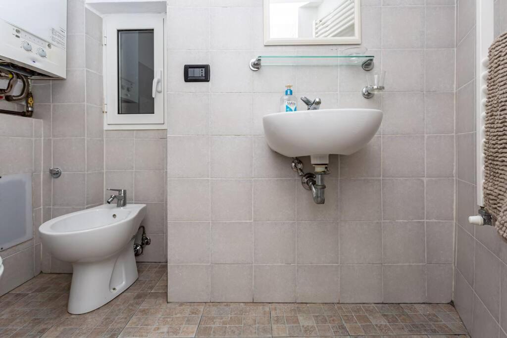 Apartment Adorno 2 - Affitti Brevi Italia Genoa Bagian luar foto