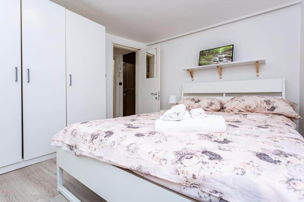 Apartment Adorno 2 - Affitti Brevi Italia Genoa Bagian luar foto