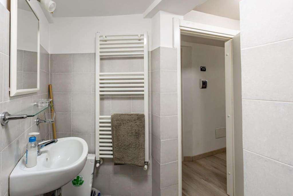 Apartment Adorno 2 - Affitti Brevi Italia Genoa Bagian luar foto